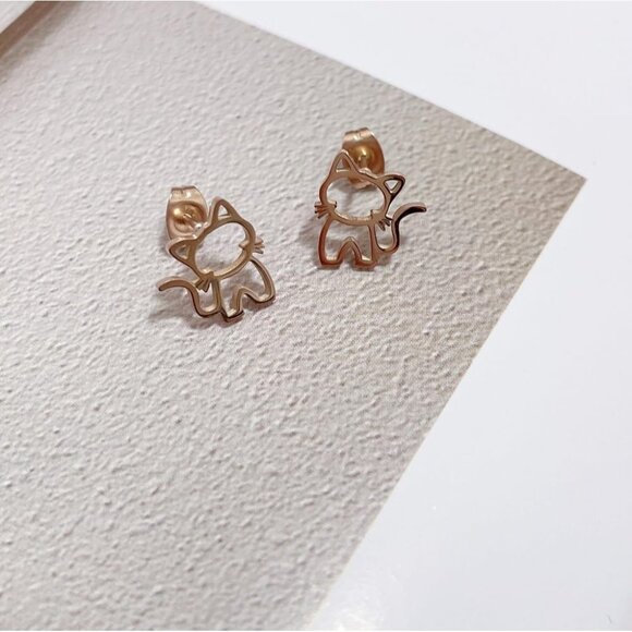 New Zenro Teen Girls Cute Animal Cartilage Pierced Hypoallergenic Stud Earrings - Picture 3 of 6